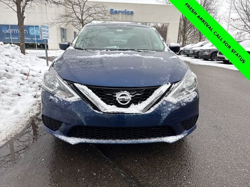 Used 2017 Nissan Sentra SV image 1