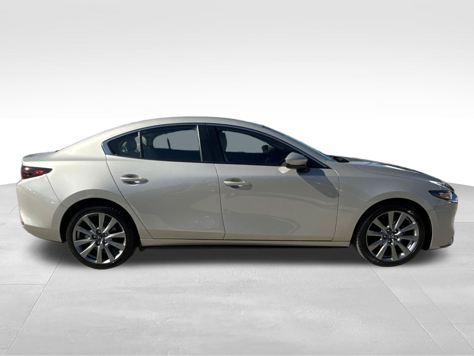 Used 2024 MAZDA MAZDA3 s FWD image 4