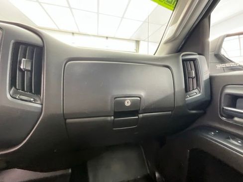 Used 2018 GMC Sierra 1500 4x4 Double Cab w/ Sierra Convenience Package image 9