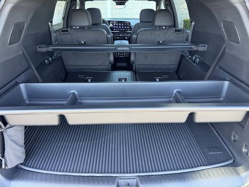 New 2026 Chevrolet Traverse Z71 w/ Driver Confidence Package AWD/4WD image 21