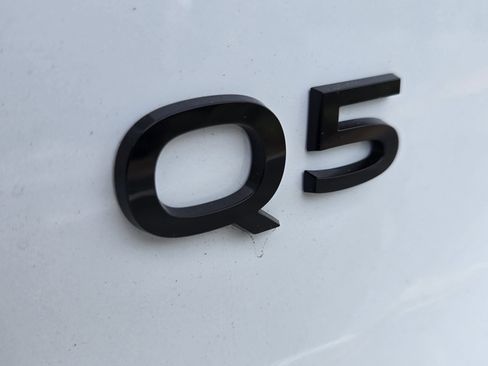New 2025 Audi Q5 Premium AWD/4WD image 34