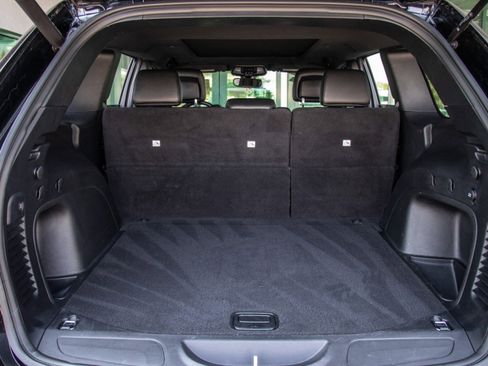 Used 2022 Jeep Grand Cherokee Limited image 25