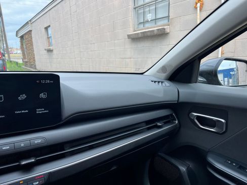 Used 2025 Kia K4 LXS image 34