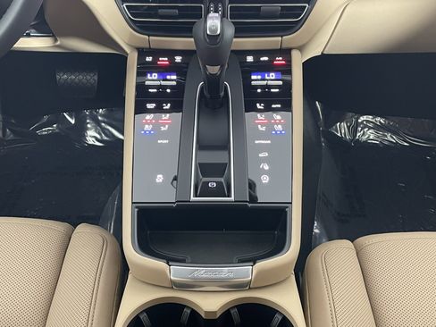 New 2026 Porsche Macan image 20