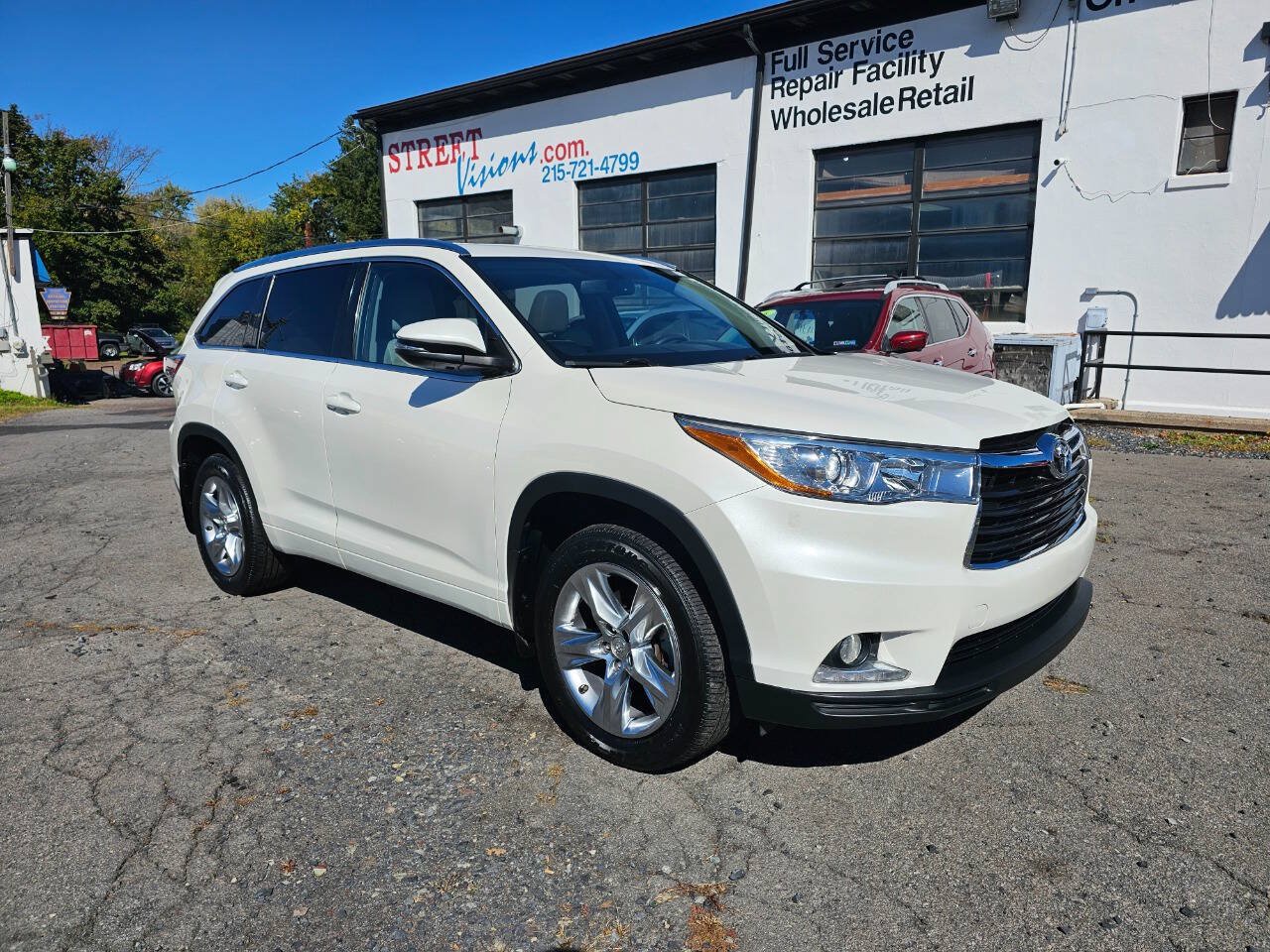 Used 2014 Toyota Highlander Limited AWD/4WD image 3