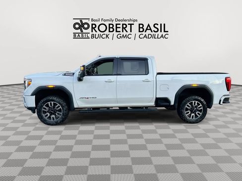 Used 2021 GMC Sierra 2500 AT4 w/ AT4 Premium Plus Package AWD/4WD image 5