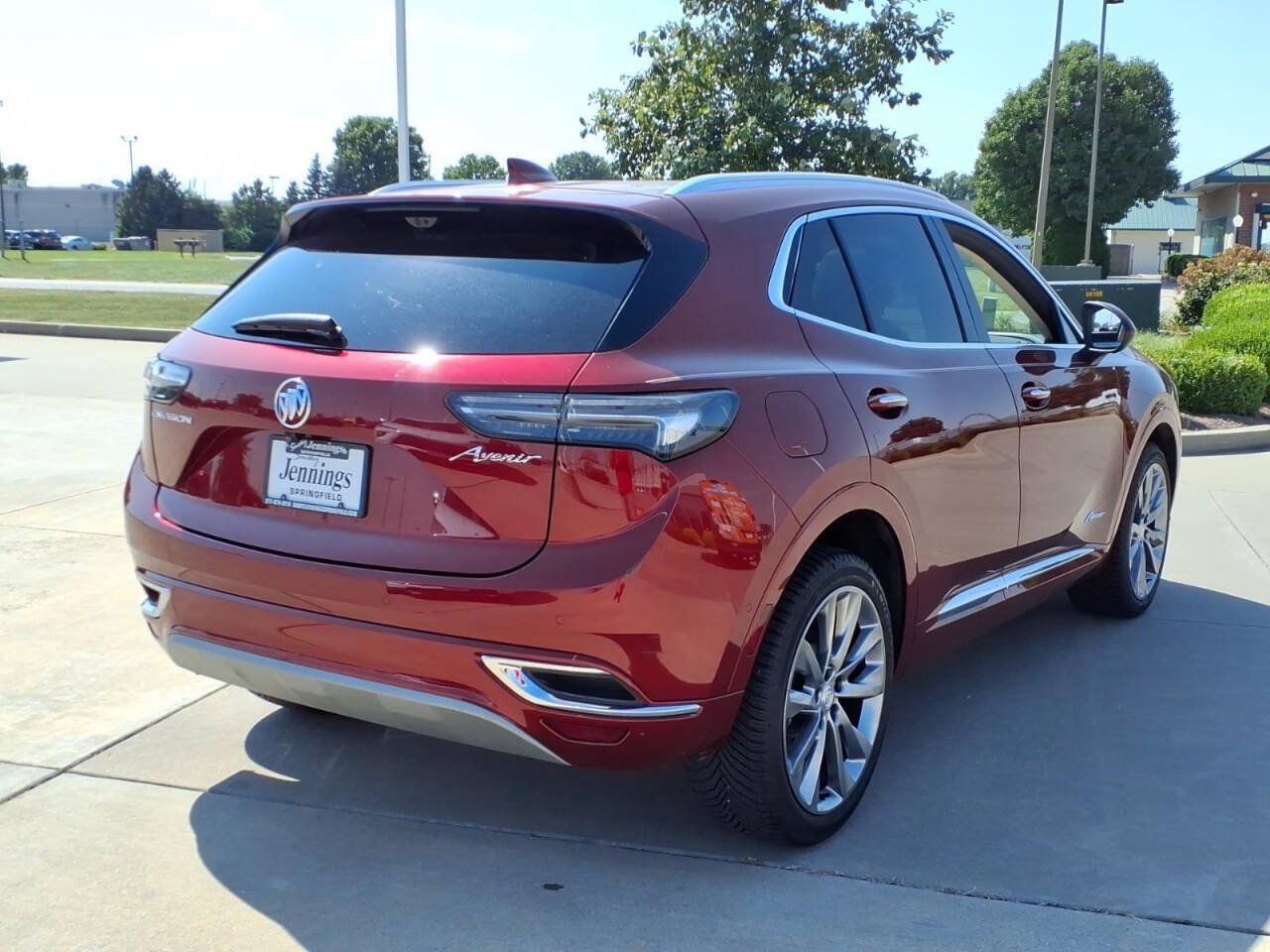 Used 2021 Buick Envision Avenir w/ Technology Package II FWD image 5