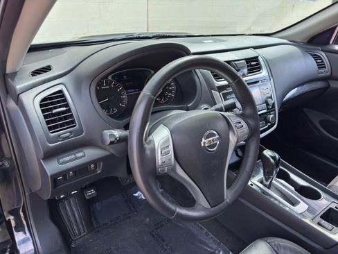 Used 2018 Nissan Altima 2.5 SL FWD image 11