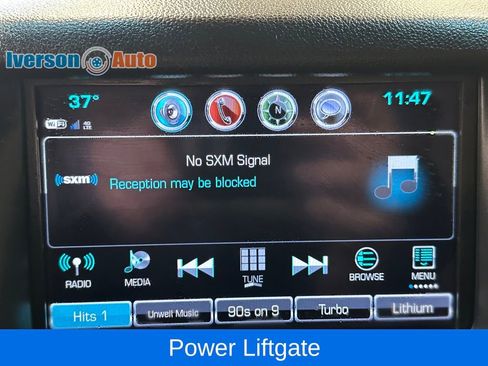 Used 2018 Chevrolet Suburban LT image 21