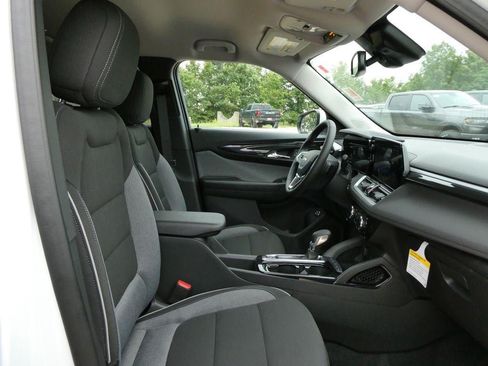 New 2026 Chevrolet TrailBlazer LT w/ Convenience Package AWD/4WD image 10