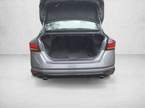 Used 2024 Nissan Altima 2.5 SR w/ SR Premium Package image 7