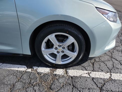 Used 2018 Chevrolet Volt LT w/ LT Driver Confidence Package FWD image 10