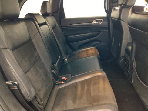 Used 2019 Jeep Grand Cherokee Altitude AWD/4WD image 19