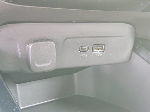 Used 2025 Chevrolet Trax LT w/ Driver Confidence Package FWD image 26