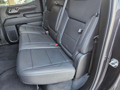 Used 2025 GMC Sierra 1500 SLT image 24