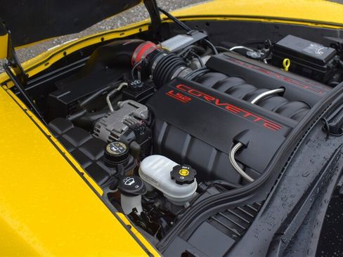 Used 2006 Chevrolet Corvette Coupe RWD image 24