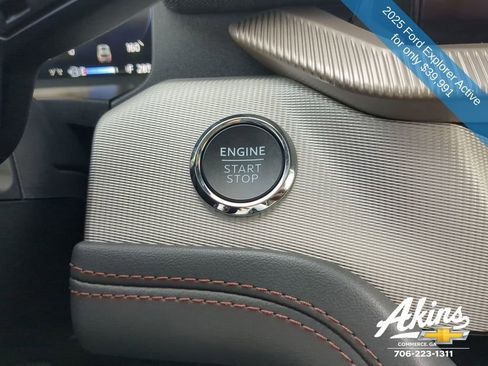 Used 2025 Ford Explorer Active w/ Active Comfort Package image 28