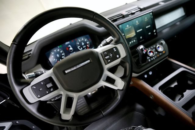 Used 2022 Land Rover Defender 110 X-Dynamic SE AWD/4WD image 7
