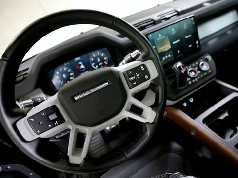 Used 2022 Land Rover Defender 110 X-Dynamic SE AWD/4WD image 7
