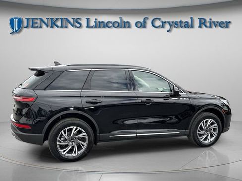 New 2026 Lincoln Corsair Premiere image 19
