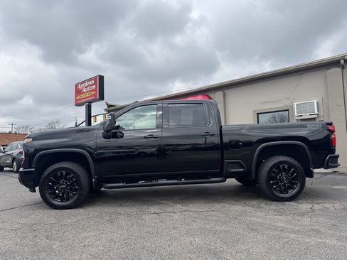 Used 2025 Chevrolet Silverado 2500 LTZ w/ Trail Boss Package image 6