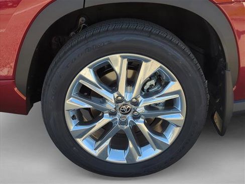 New 2026 Toyota Highlander Limited image 9