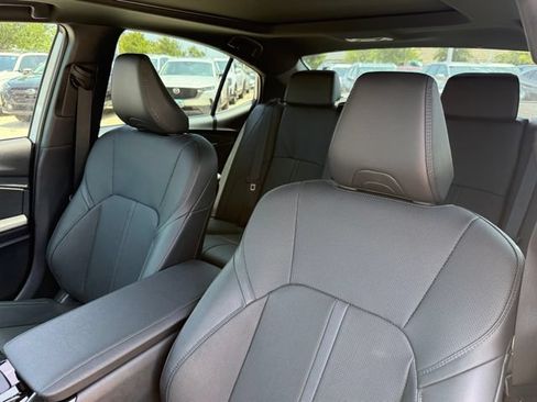 Used 2025 Toyota Camry XSE FWD image 14