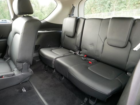 Certified 2024 Nissan Armada SV w/ Cargo Package AWD/4WD image 36