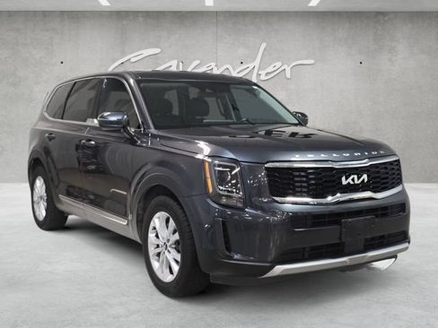 Used 2022 Kia Telluride LX AWD/4WD image 2