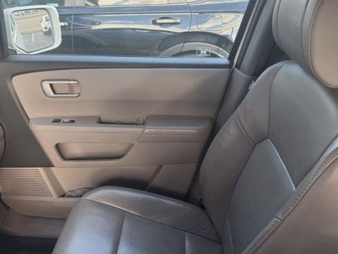 Used 2011 Honda Pilot Touring image 7