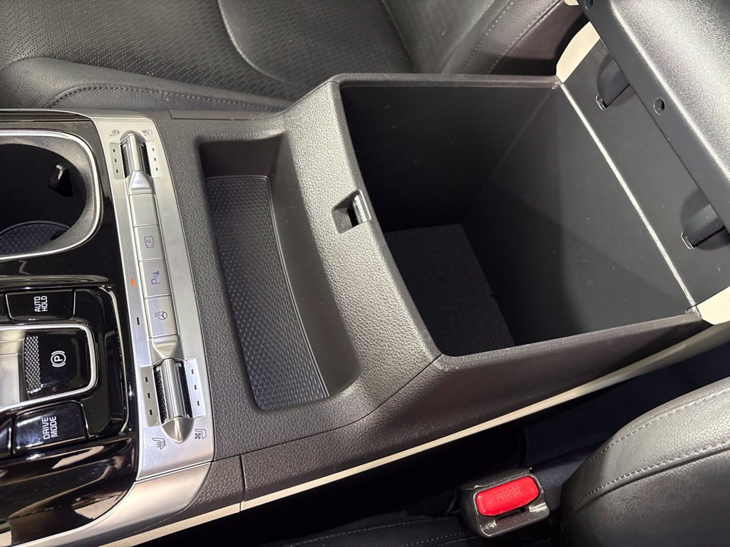 Used 2024 Kia Carnival SX Prestige FWD image 47