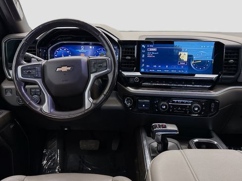 Used 2023 Chevrolet Silverado 1500 LTZ image 13