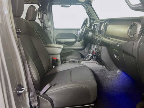 Used 2021 Jeep Wrangler Unlimited Sport image 25