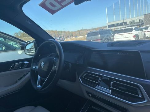 Used 2022 BMW X5 xDrive40i w/ Premium Package image 34