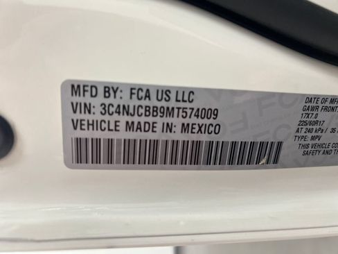 Used 2021 Jeep Compass Latitude FWD image 32
