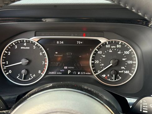 Used 2023 Nissan Pathfinder SL AWD/4WD image 16