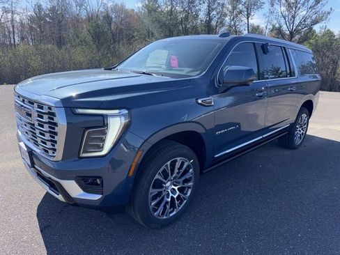 New 2026 GMC Yukon XL Denali AWD/4WD image 4