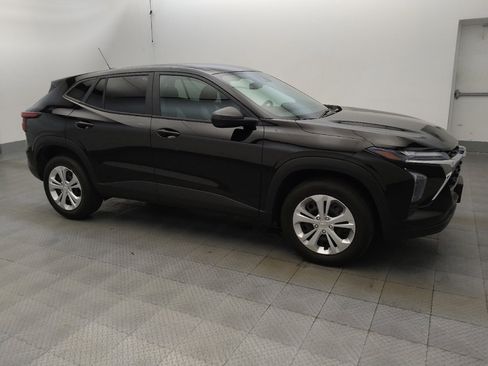 Used 2024 Chevrolet Trax LS w/ Driver Confidence Package FWD image 11