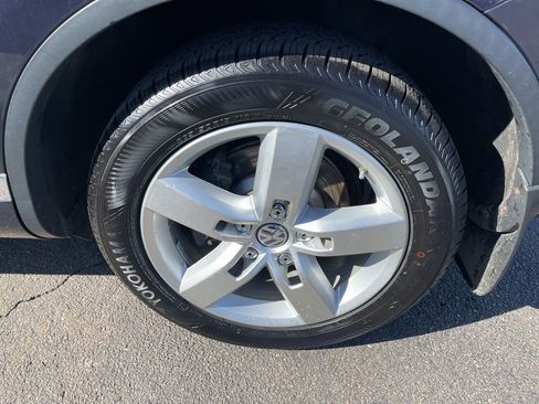 Used 2012 Volkswagen Touareg TDI image 4