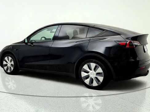 Used 2022 Tesla Model Y Long Range AWD/4WD image 7