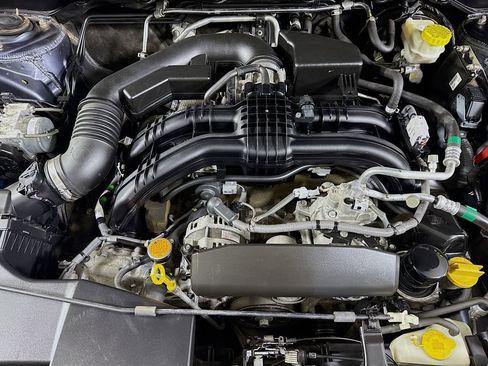 Used 2017 Subaru Impreza 2.0i Limited image 32