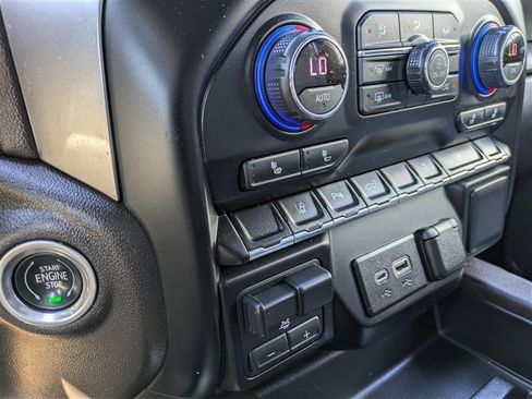 Used 2021 Chevrolet Silverado 2500 LT w/ Convenience Package AWD/4WD image 25