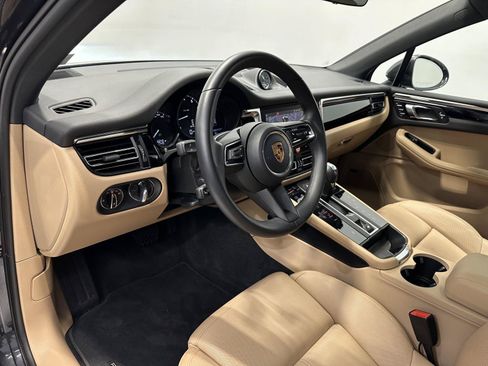 Used 2026 Porsche Macan AWD/4WD image 4