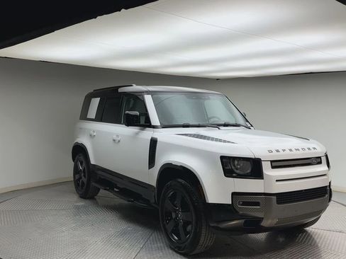 Certified 2025 Land Rover Defender 110 X-Dynamic SE image 8