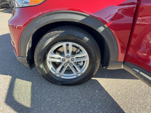 Certified 2020 Ford Explorer XLT w/ Equipment Group 202A image 35