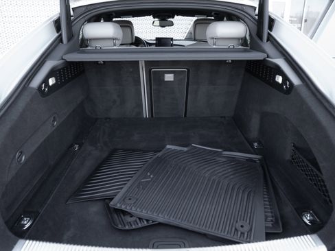 Used 2018 Audi S7 Prestige w/ Driver Assistance Package image 32