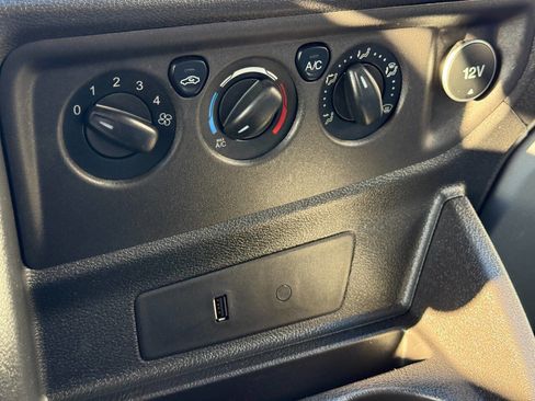 Used 2018 Ford Transit 250 130 Medium Roof image 20