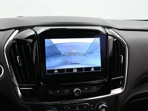 Used 2023 Chevrolet Traverse LT AWD/4WD image 47