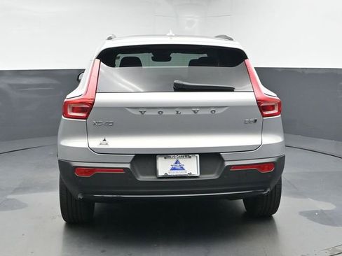 Used 2024 Volvo XC40 B5 Plus w/ Protection Package Premier image 7