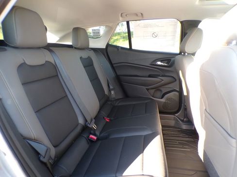 New 2026 Chevrolet Trax ACTIV w/ Sunroof Package FWD image 31